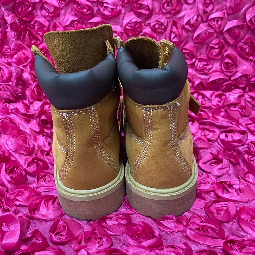 Timberland Women Waterproof Premium Lug Sole Boot - Picture 5 of 8